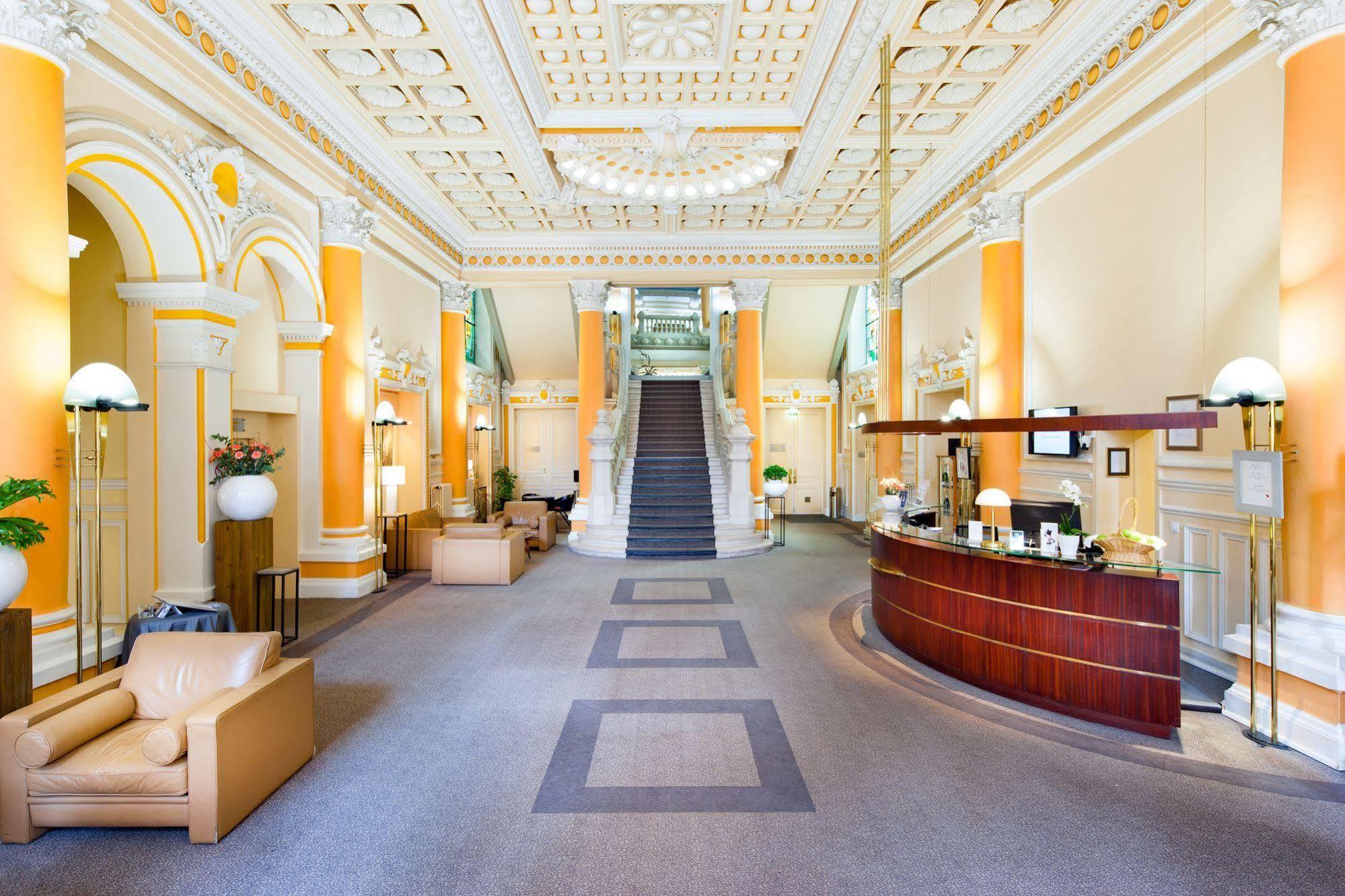 Grand Hotel Du Tonneau D'Or Belfort Εξωτερικό φωτογραφία